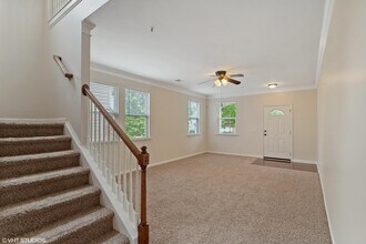 379 Roseglen Dr NW in Marietta, GA - Building Photo - Building Photo
