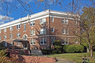 The Park Lane in Louisville, KY - Building Photo - Building Photo