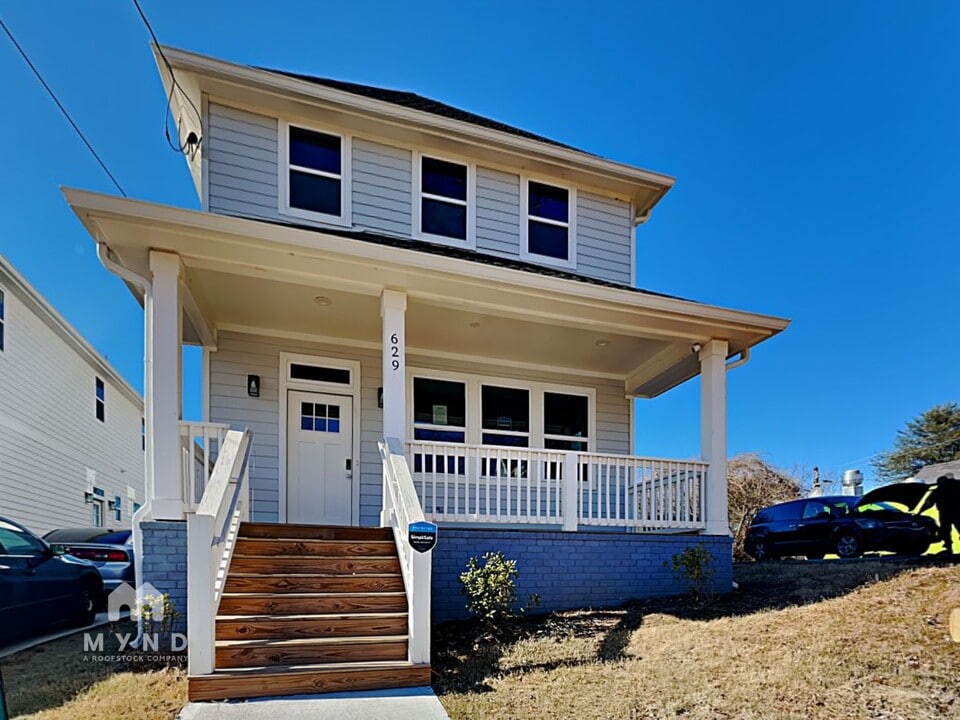 629 Windsor St SW in Atlanta, GA - Building Photo