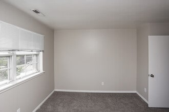 Golfview Apartments in Fort Wayne, IN - Foto de edificio - Interior Photo