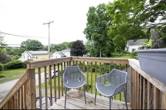99 N Main St, Unit B