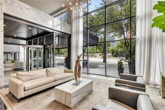 620 Peachtree St NE in Atlanta, GA - Building Photo - Building Photo