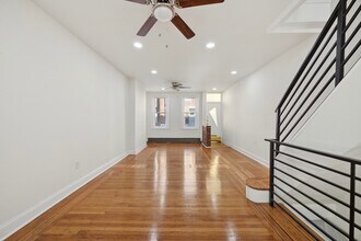 524 Fernon St in Philadelphia, PA - Building Photo - Building Photo