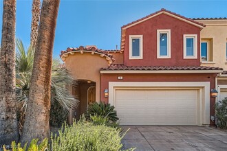 8 Cerchio Alto in Henderson, NV - Building Photo - Building Photo