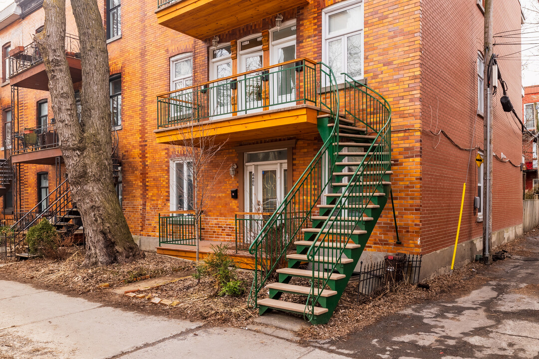 4486-4492 Fullum St in Montréal, QC - Building Photo