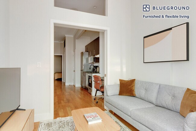 515 W 47th St in New York, NY - Building Photo - Building Photo