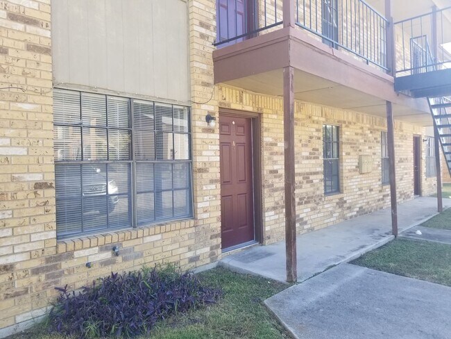 1305 Brown Dr-Unit -A in Copperas Cove, TX - Building Photo - Building Photo