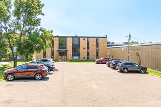 Groveland Terrace in St. Paul, MN - Foto de edificio - Building Photo
