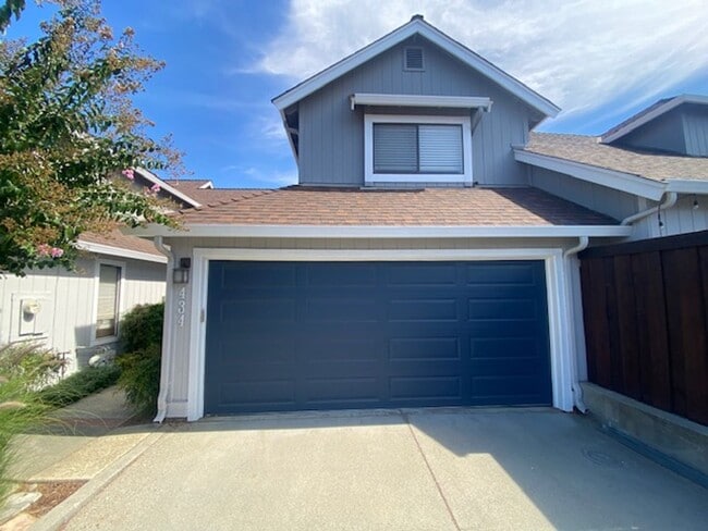 property at 434 Creekside Ln