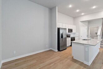 240 Nespral Dr in San Antonio, TX - Building Photo - Building Photo