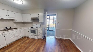 4010 S Bend Dr in Winston-Salem, NC - Building Photo - Building Photo