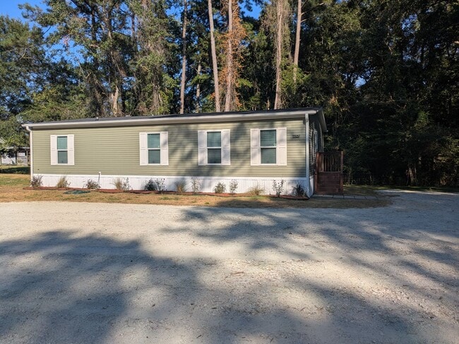 1118 Old Tar Landing Rd in Jacksonville, NC - Building Photo - Building Photo