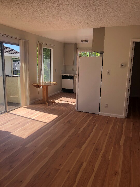 497 La Conner Dr in Sunnyvale, CA - Foto de edificio