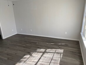 309 S Ave C in Elgin, TX - Building Photo - Building Photo