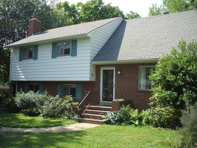 8311 Michaels Rd