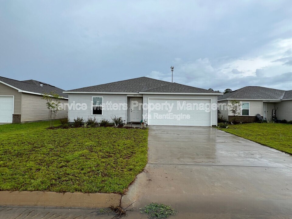 4370 Jitterbug St in Milton, FL - Building Photo