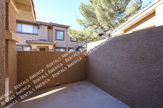 1225 N 36th St in Phoenix, AZ - Foto de edificio - Building Photo