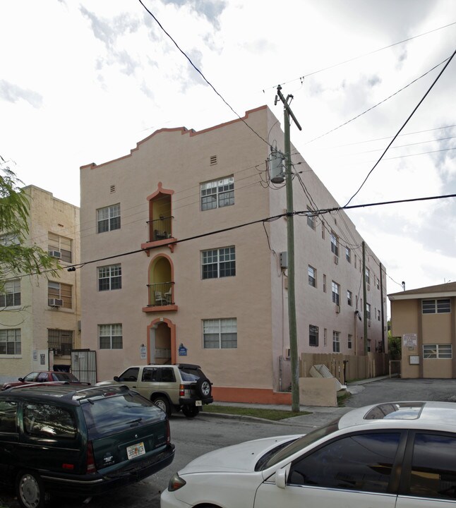 1414 SW 5th St in Miami, FL - Building Photo