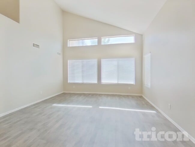 35002 N Bandolier Dr in San Tan Valley, AZ - Foto de edificio - Building Photo