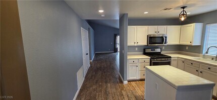 5817 Mansion St in Las Vegas, NV - Building Photo - Building Photo