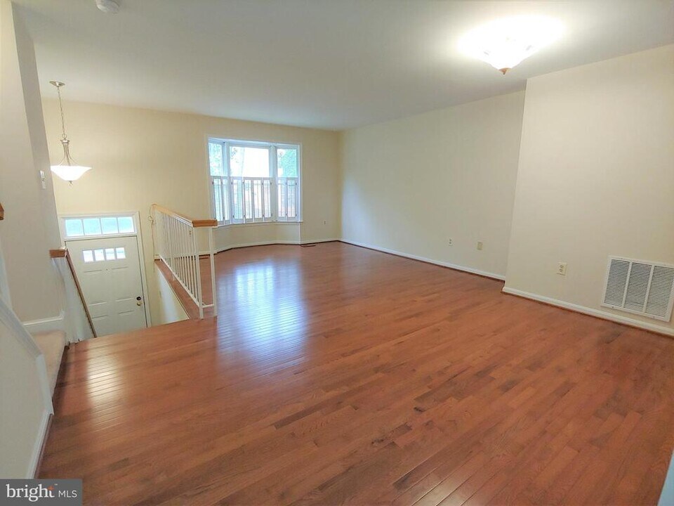 1619 Howard Chapel Ct in Crofton, MD - Building Photo