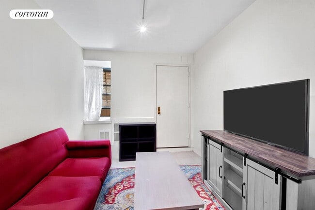 property at 233 E 12th St