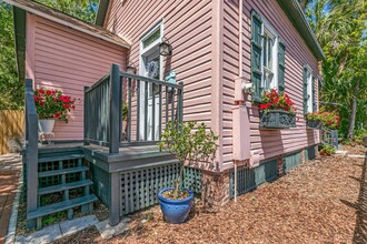 46 St Francis St in St. Augustine, FL - Foto de edificio - Building Photo