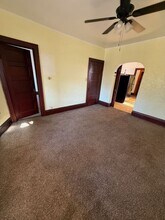 2252 S 7th St in Milwaukee, WI - Foto de edificio - Building Photo