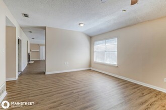 1733 Duster Cir in Arlington, TX - Building Photo - Building Photo