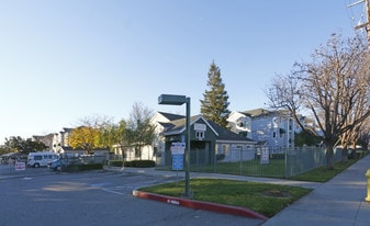 Hillview Glen Apartments in San Jose, CA - Building Photo