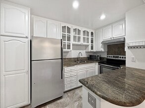6394 Rancho Mission Rd in San Diego, CA - Building Photo - Building Photo
