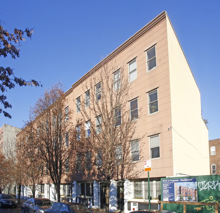 Ten Eyck & Maujer Street Apartments in Brooklyn, NY - Foto de edificio