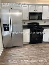 5735 River Walk Cir in Newburgh, IN - Building Photo - Building Photo