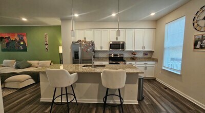 106 Extrovert Dr in Charles Town, WV - Building Photo - Building Photo