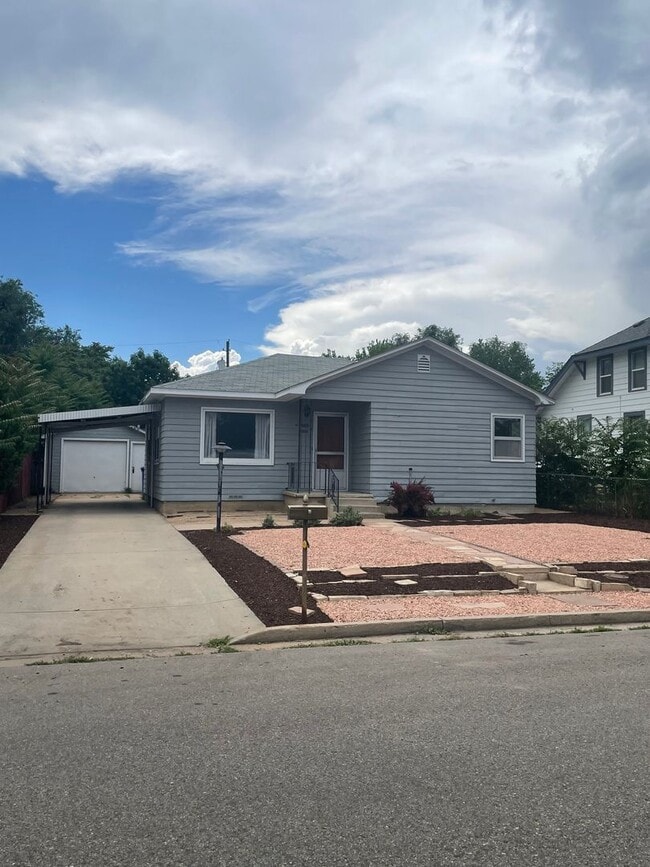 property at 1503 N Adams Ave