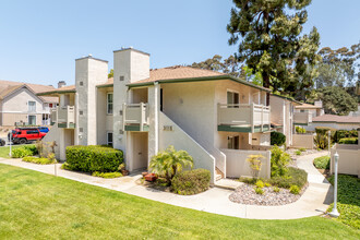 La Jolla Terrace in La Jolla, CA - Building Photo - Building Photo