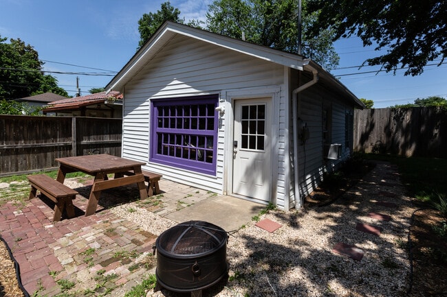 property at 1229 S Owasso Ave