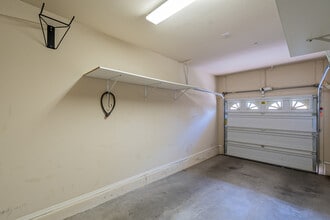 2725 E Mine Creek Rd, Unit 2248 in Phoenix, AZ - Building Photo - Building Photo