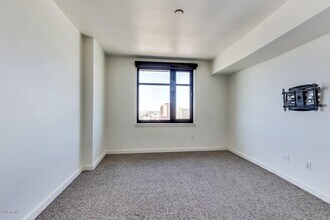 310 S 4th St, Unit 1903 in Phoenix, AZ - Foto de edificio - Building Photo