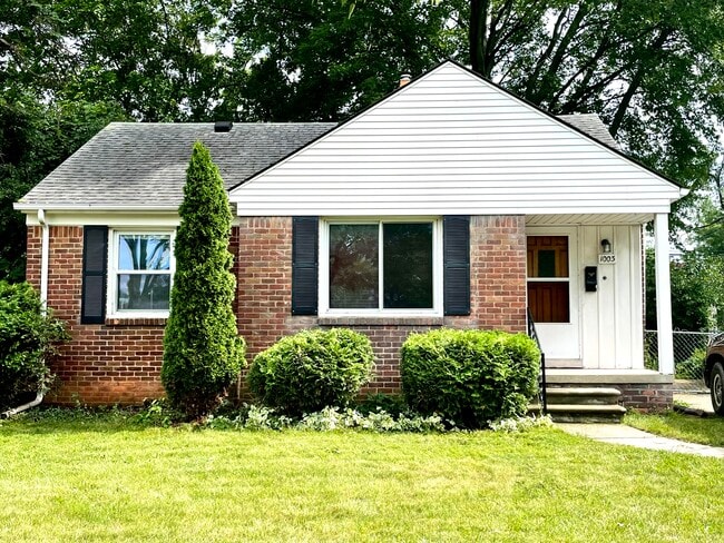 property at 1003 W 12 Mile Rd