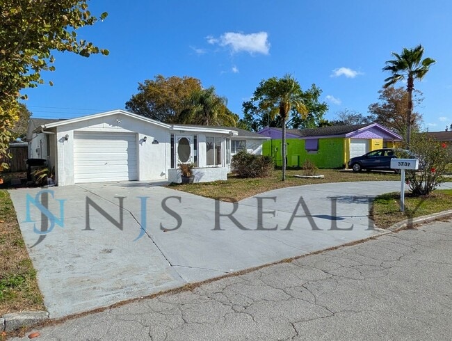 property at 3737 Sablewood Dr