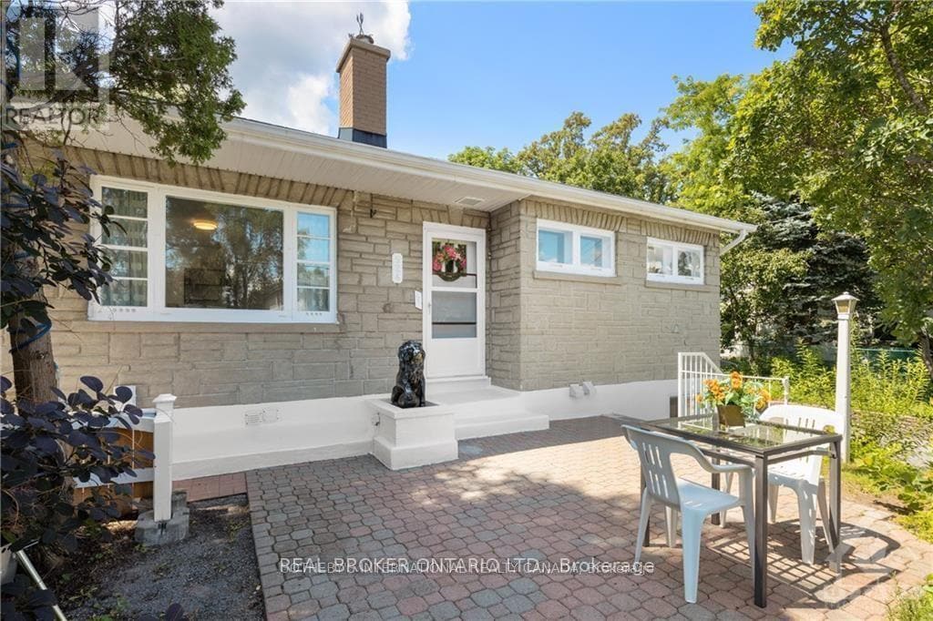 924 Watson St in Ottawa, ON - Building Photo