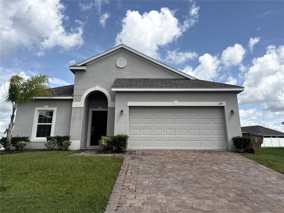 2757 Creekmore Ct in Kissimmee, FL - Building Photo
