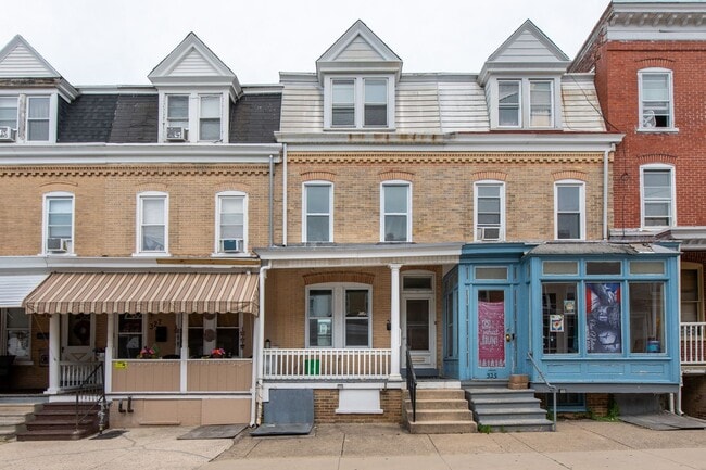 property at 325 N Franklin St