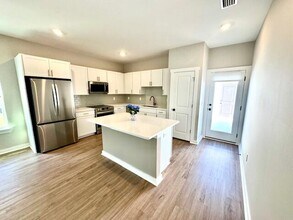 2313 Myrtle Ct in Panama City, FL - Building Photo - Building Photo