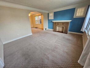 2337 Burnside Ave in Oregon, OH - Building Photo - Building Photo