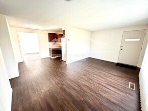 270 S Morrison St in Coos Bay, OR - Building Photo - Building Photo