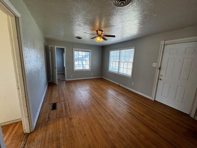 3719 25th St in Lubbock, TX - Building Photo - Building Photo