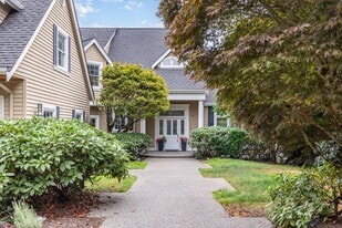 17120 SE 29th Pl in Bellevue, WA - Building Photo