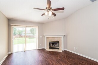 12561 Brahma Bull Cir W in Jacksonville, FL - Building Photo - Building Photo